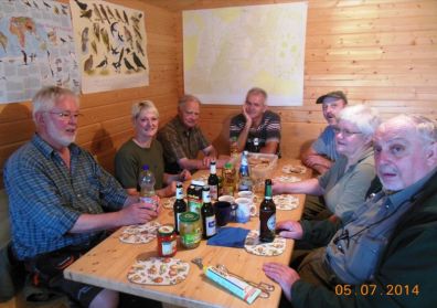 Bild 21 Beim gemuetlichen Beisammensein.JPG