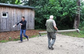 Bild 2 Heinz und Wolfgang beim Ausladen.JPG